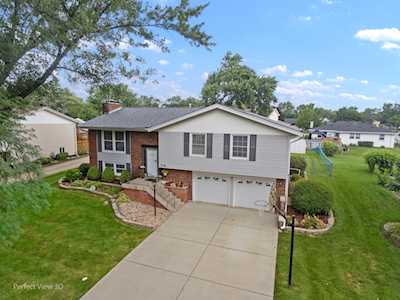 516 Janine Ln Schaumburg, IL 60193