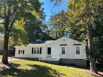 118 Allyson Dr Williamsburg, VA 23188
