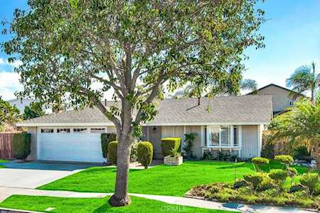 9122 Warfield Drive Huntington Beach, CA 92646