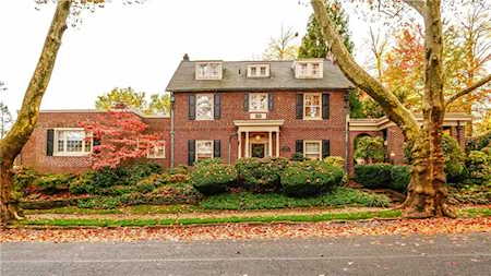 1721 Sycamore St Bethlehem, PA 18017