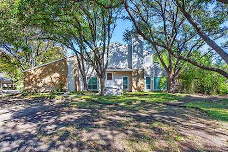 2719 Creek Wood Court Carrollton, TX 75006