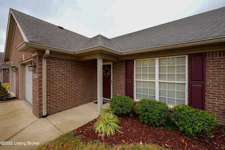 5807 Shepherd Crossing Dr Louisville, KY 40219