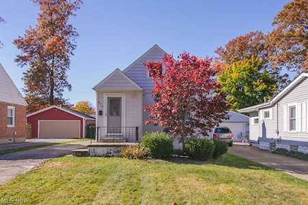 470 Huntmere Dr Bay Village, OH 44140