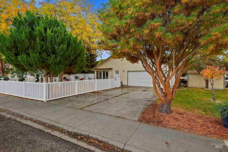 201 Stierman Way Eagle, ID 83616-5165