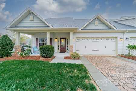 105 Coral Ln Mooresville, NC 28117