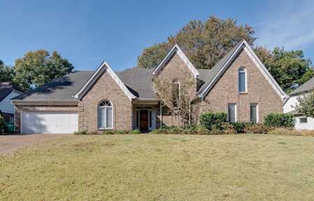 8112 Meadow Glen Dr Germantown, TN 38138