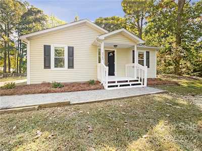 4949 Country Oaks Dr Rock Hill, SC 29732