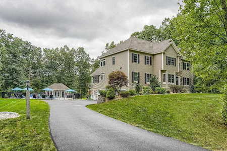 63 Northland Rd #810 Windham, NH 03087