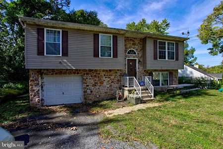 54 Hickory Dr Lancaster, PA 17602