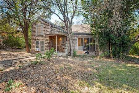 2400 N Ayers Avenue Fort Worth, TX 76103