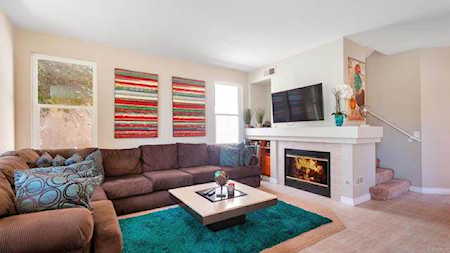 1144 La Vida Court Chula Vista, CA 91915