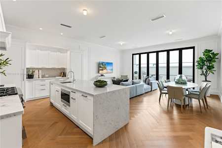 2617 Anderson Rd #8 Coral Gables, FL 33134