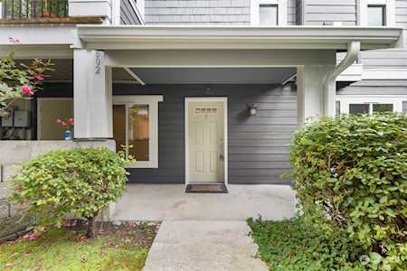 5541 Lakemont Blvd SE #802 Bellevue, WA 98006
