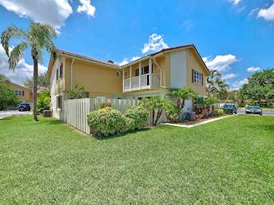 274 Seabreeze Circle Jupiter, FL 33477