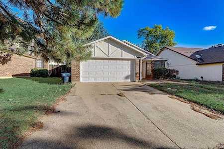 7513 Little Rock Lane Fort Worth, TX 76120