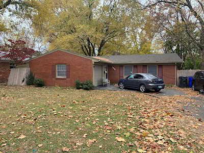 3472 Greentree Rd Lexington, KY 40517