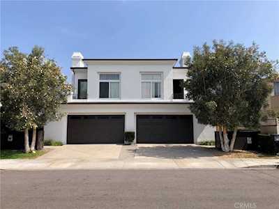 114 Albert Place Costa Mesa, CA 92627