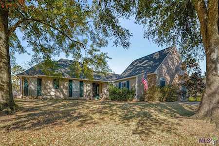 1666 River Run Dr Denham Springs, LA 70726