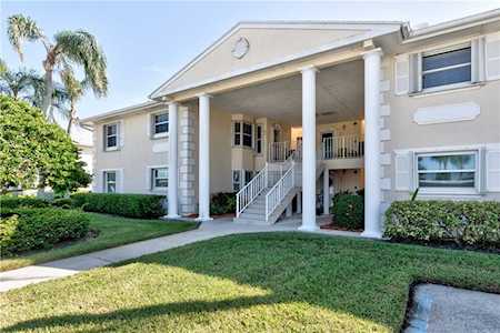 381 Grove Isle Circle Vero Beach, FL 32962