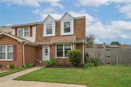 423 Wayman Ln Virginia Beach, VA 23454