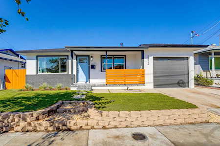 2432 Baily Avenue San Diego, CA 92105