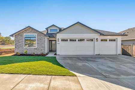 3888 Wyoming Ln Medford, OR 97504