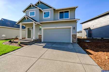 1418 45th Av Sweet Home, OR 97386