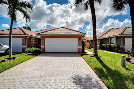 5485 Grande Palm Circle Delray Beach, FL 33484