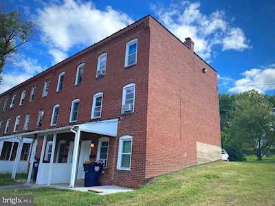 105 Hickman Rd Claymont, DE 19703