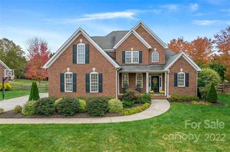 106 Mandarin Dr Mooresville, NC 28117