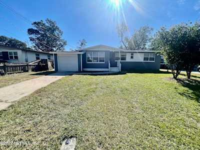 7229 Ortega Hills DR Jacksonville, FL 32244