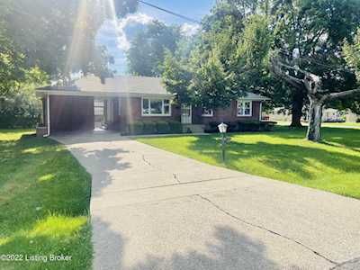 6100 Estelle Ct Louisville, KY 40219