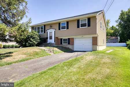 648 Croyden Dr Cherry Hill, NJ 08003