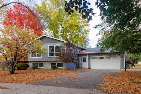 1616 Nottingham Drive North Mankato, MN 56003