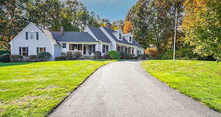 10 Forest Glade Drive Wilbraham, MA 01095