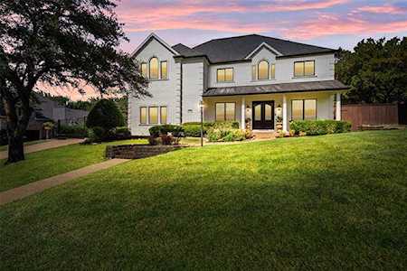 1302 Kings Brook Court Southlake, TX 76092