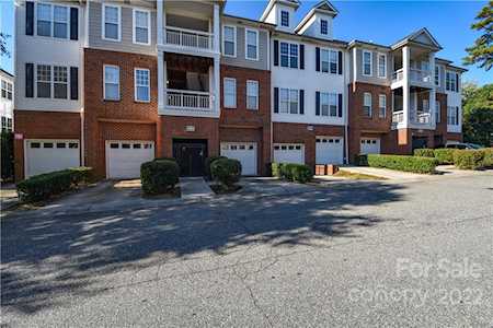6726 Mallard Park Dr Charlotte, NC 28262