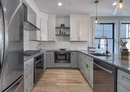 35 Leyden #2 Boston, MA 02128