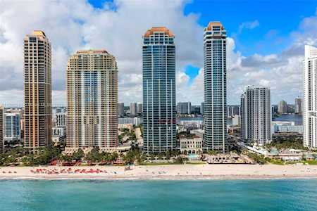 17901 Collins Avenue #1605 Sunny Isles Beach, FL 33160