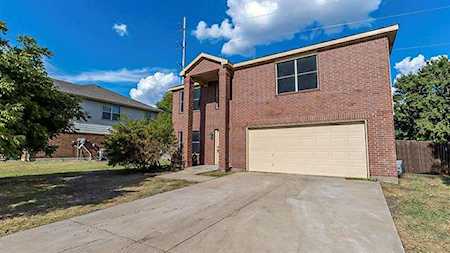 105 Vivian Drive Waxahachie, TX 75165