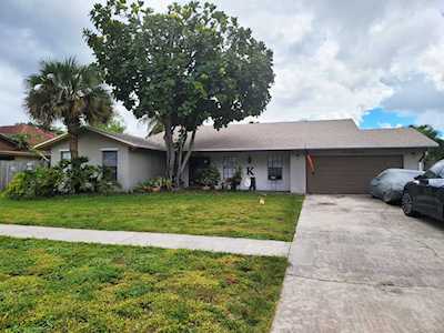 195 Ponce De Leon Street Royal Palm Beach, FL 33411
