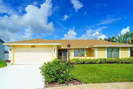 8781 Placid Terrace Lake Worth, FL 33467
