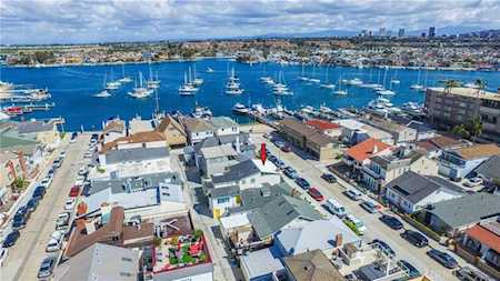 317 Coronado St Newport Beach, CA 92661