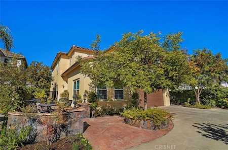 24303 Las Palmas St Valencia, CA 91355
