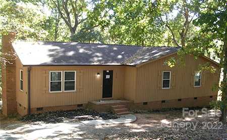 228 Gatewood Ln Matthews, NC 28104