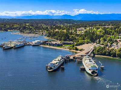 428 Harborview Dr SE #122 Bainbridge Island, WA 98110