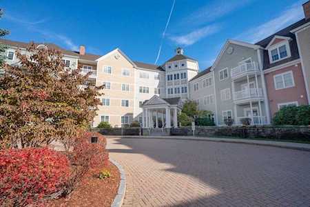 6 Woodman Way #323 Newburyport, MA 01950