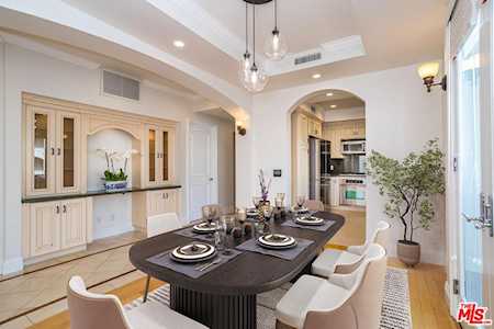1540 S Bentley Ave Los Angeles, CA 90025