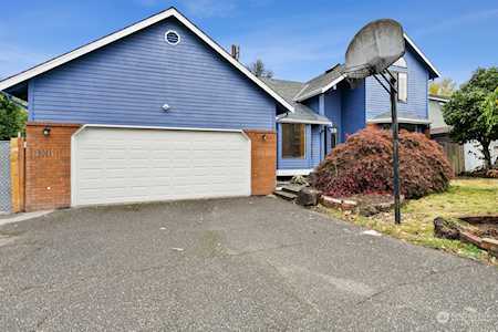 20930 37th Place W Lynnwood, WA 98036