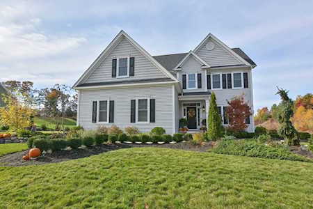 8 Oxbow Drive Plainville, MA 02762